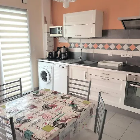 Myrtille & Mandarine Apartman Jonzac